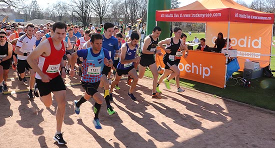 33. Forstenrieder Volkslauf 2019 am 30.03.2019  Start Halbmarathon (Foto: Martin Schmitz)
